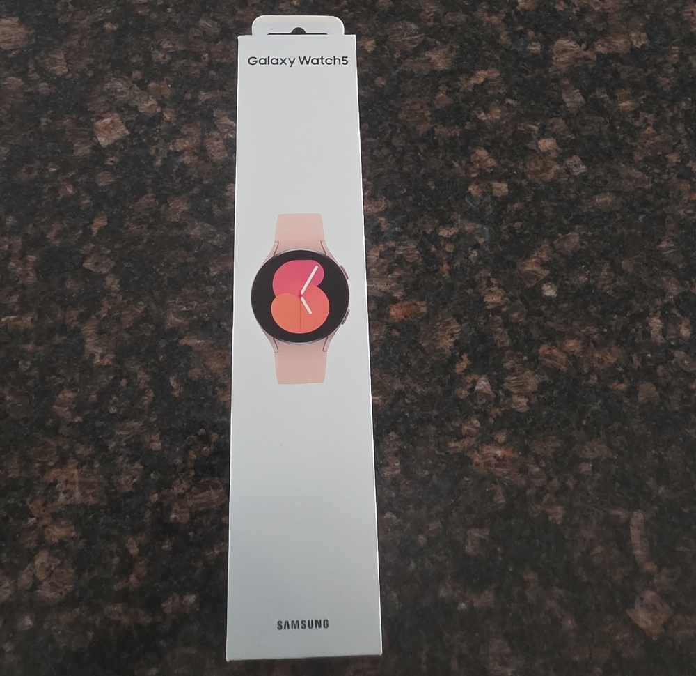 Samsung Galaxy Watch5 Blush Pink Smartwatch with Round Display